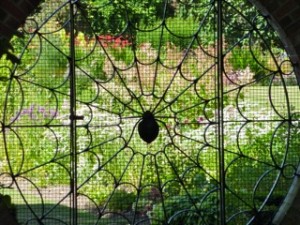 Spider gate