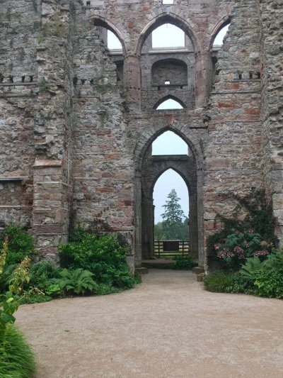 Two castles: two gardens: